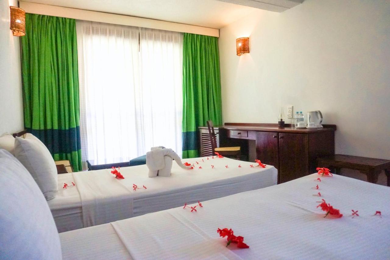 Club Bentota Hotel Luaran gambar